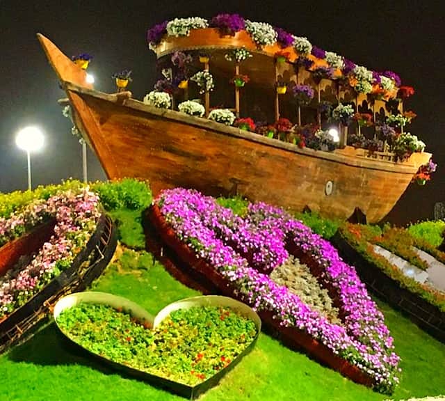Abra Boat's night photograph at Dubai Miracle Garden