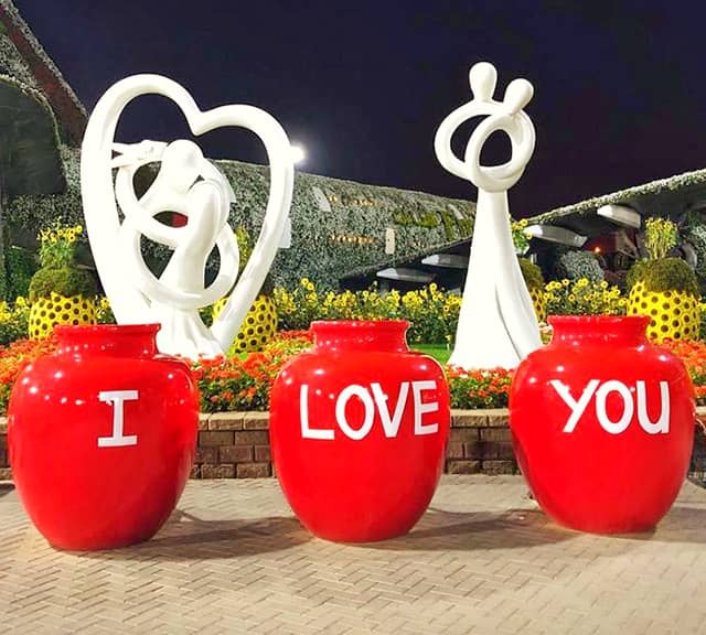 Visit the Dubai Miracle Garden on the Valentine's Day.
