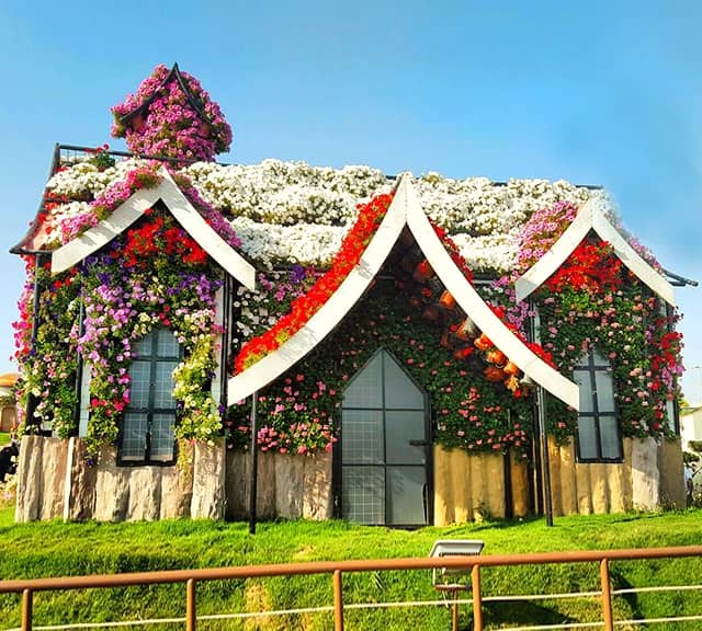 Size of Floral Houses and Bungalows at the Dubai Miracle Garden