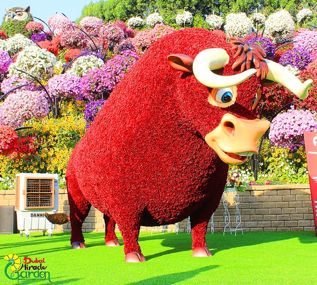 Ferdinand the Bull was decorated with flowers.