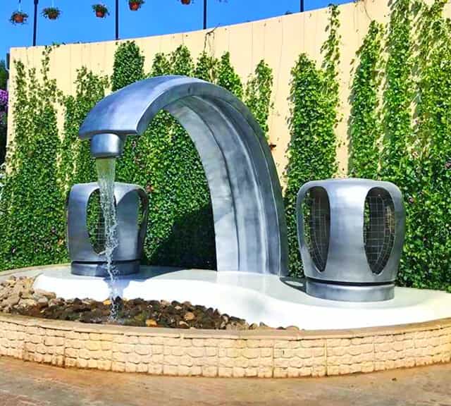 Wash Basin Fountain and Photography options for the visitors of the Dubai Miracle Garden.